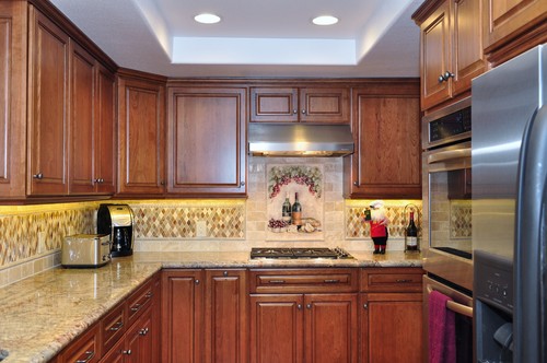 Typhoon Bordeaux Dark Cabinets Backsplash Ideas Typhoon Bordeaux Dark Cabinets Backsplash Ideas on Typhoon Bordeaux Granite Backsplash Ideas
id=44780